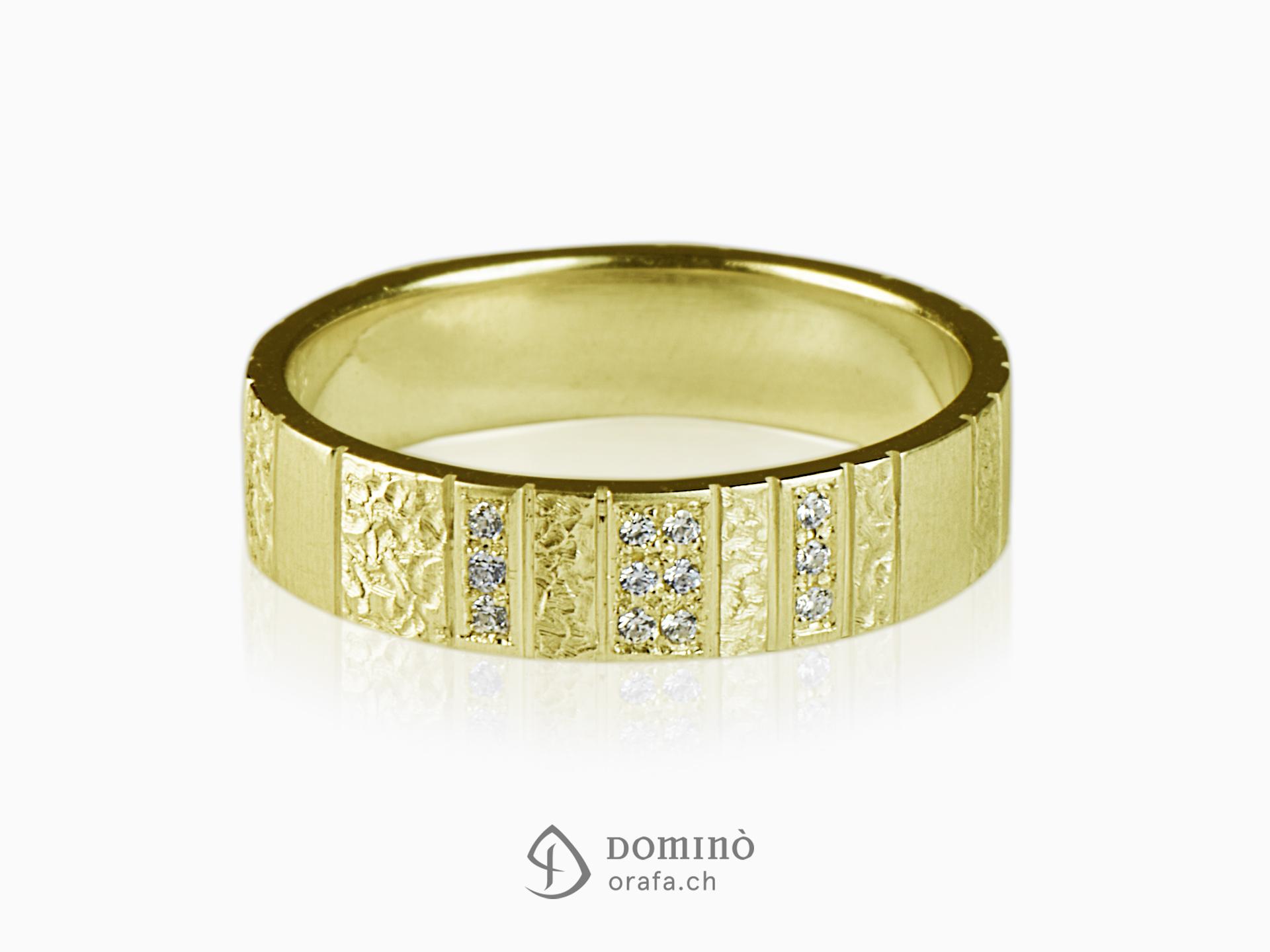Vertical Work ring with diamonds