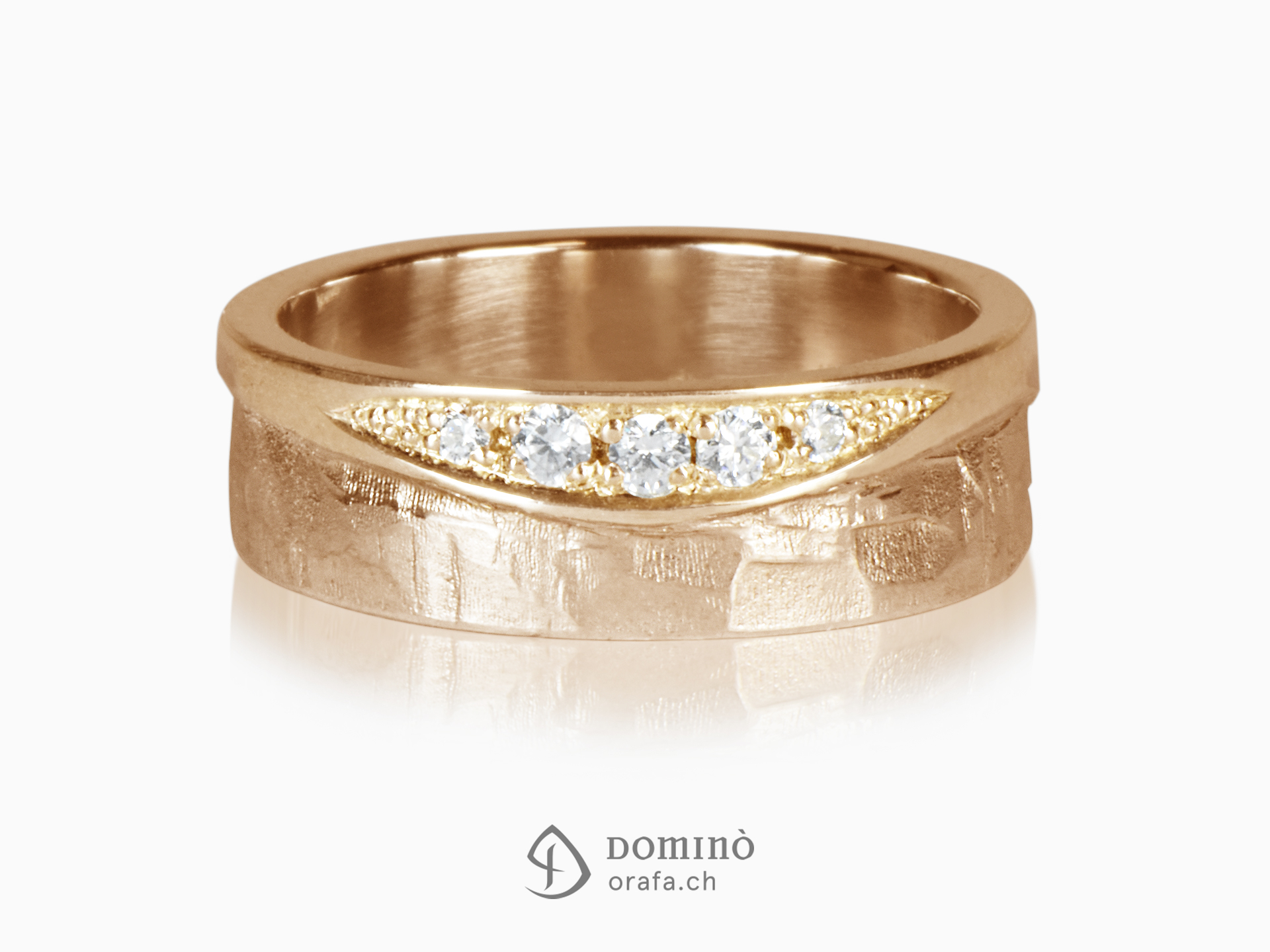 Sentiero/ polished ring with diamonds