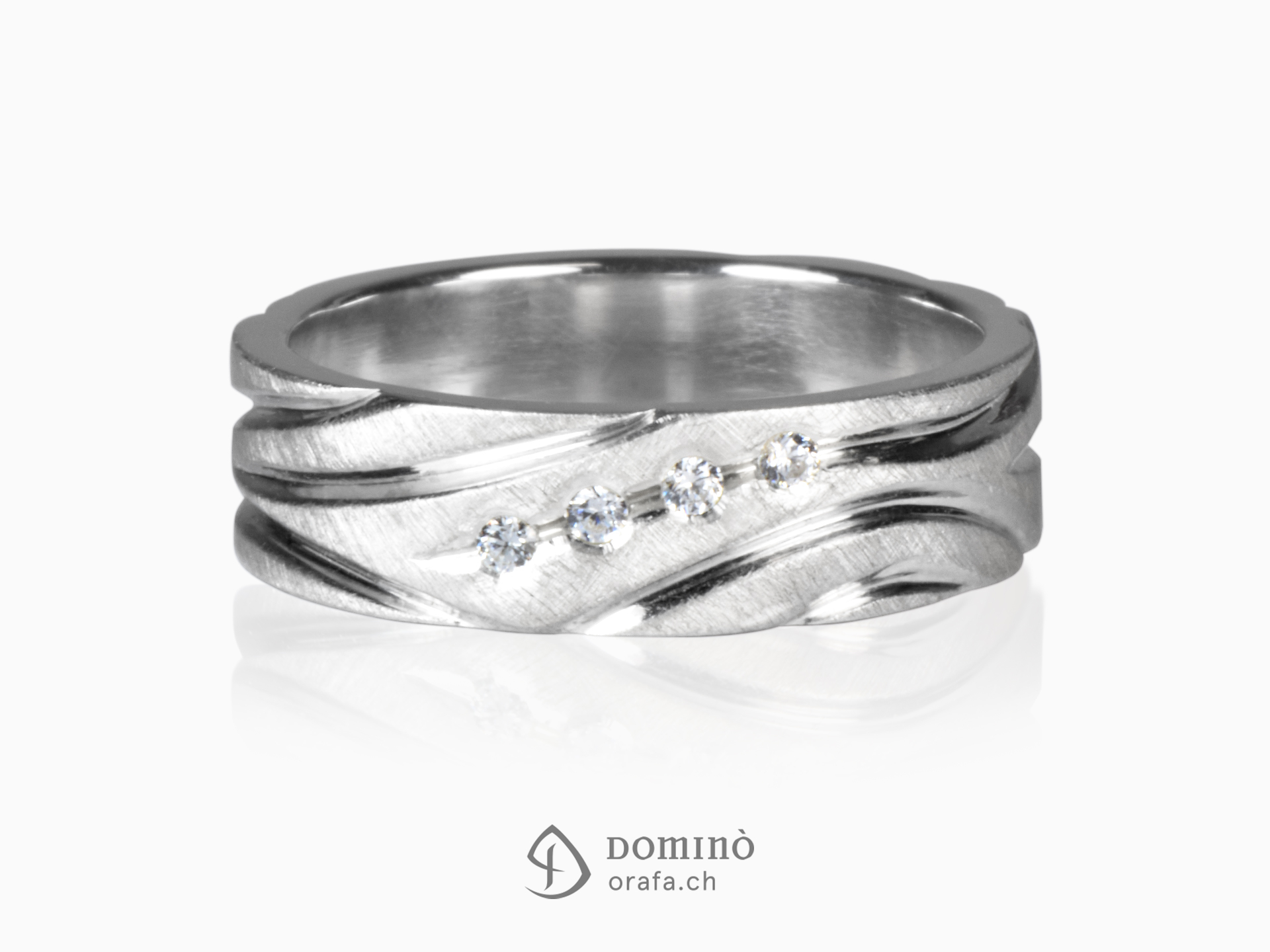 anello-satinato-solchi-lucidi-4-diamanti-oro-bianco