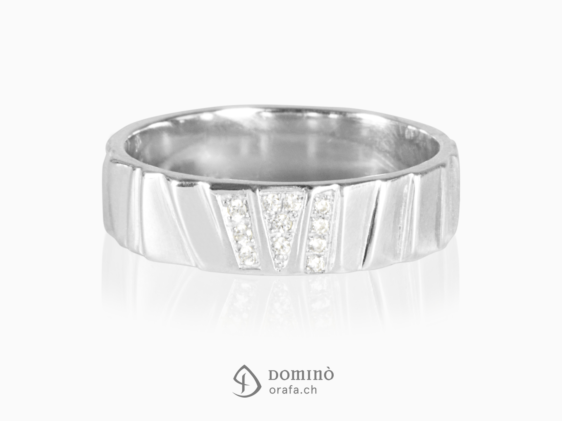 Irregular Scalini ring with diamonds