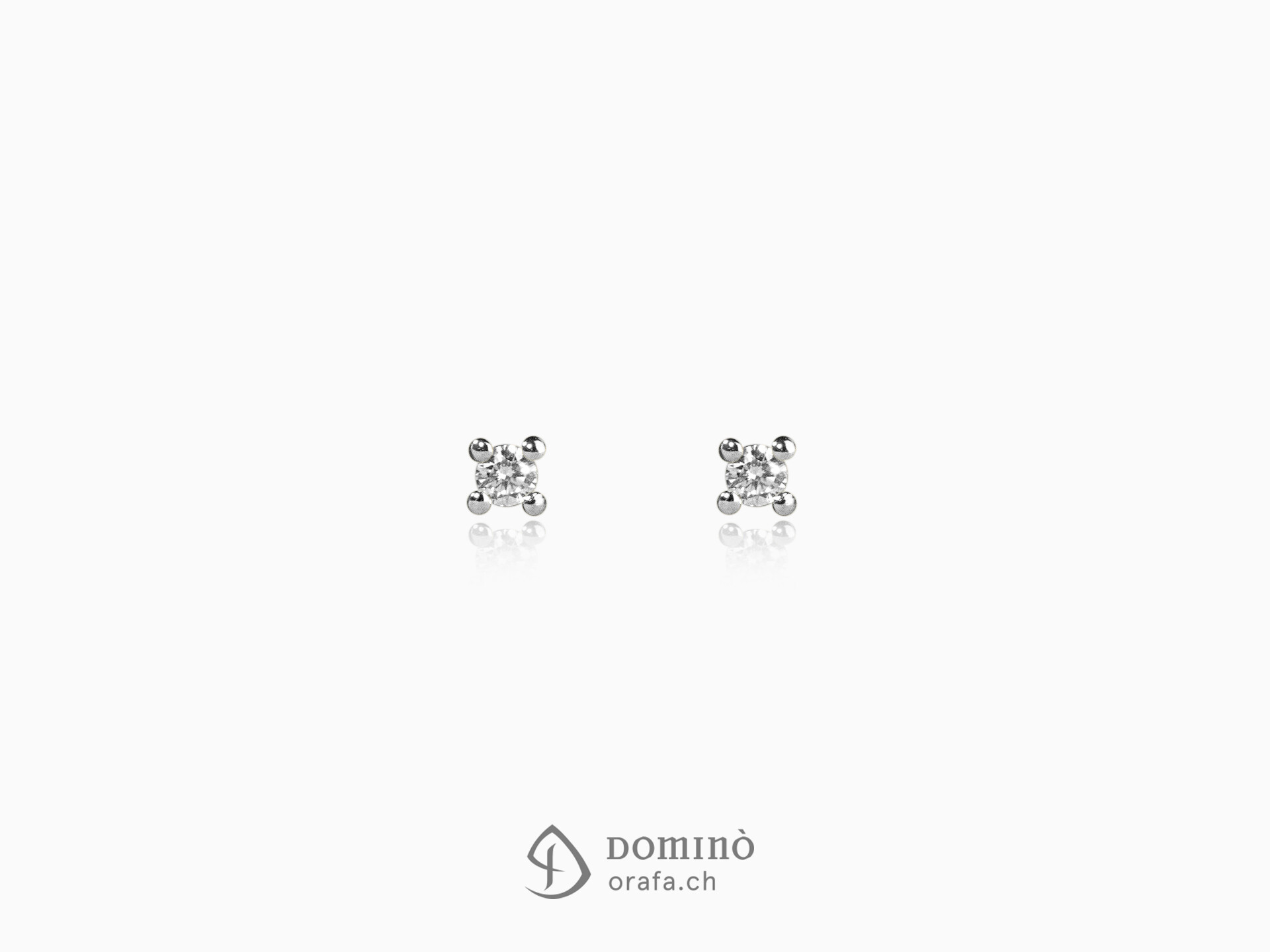 Small diamonds earrings