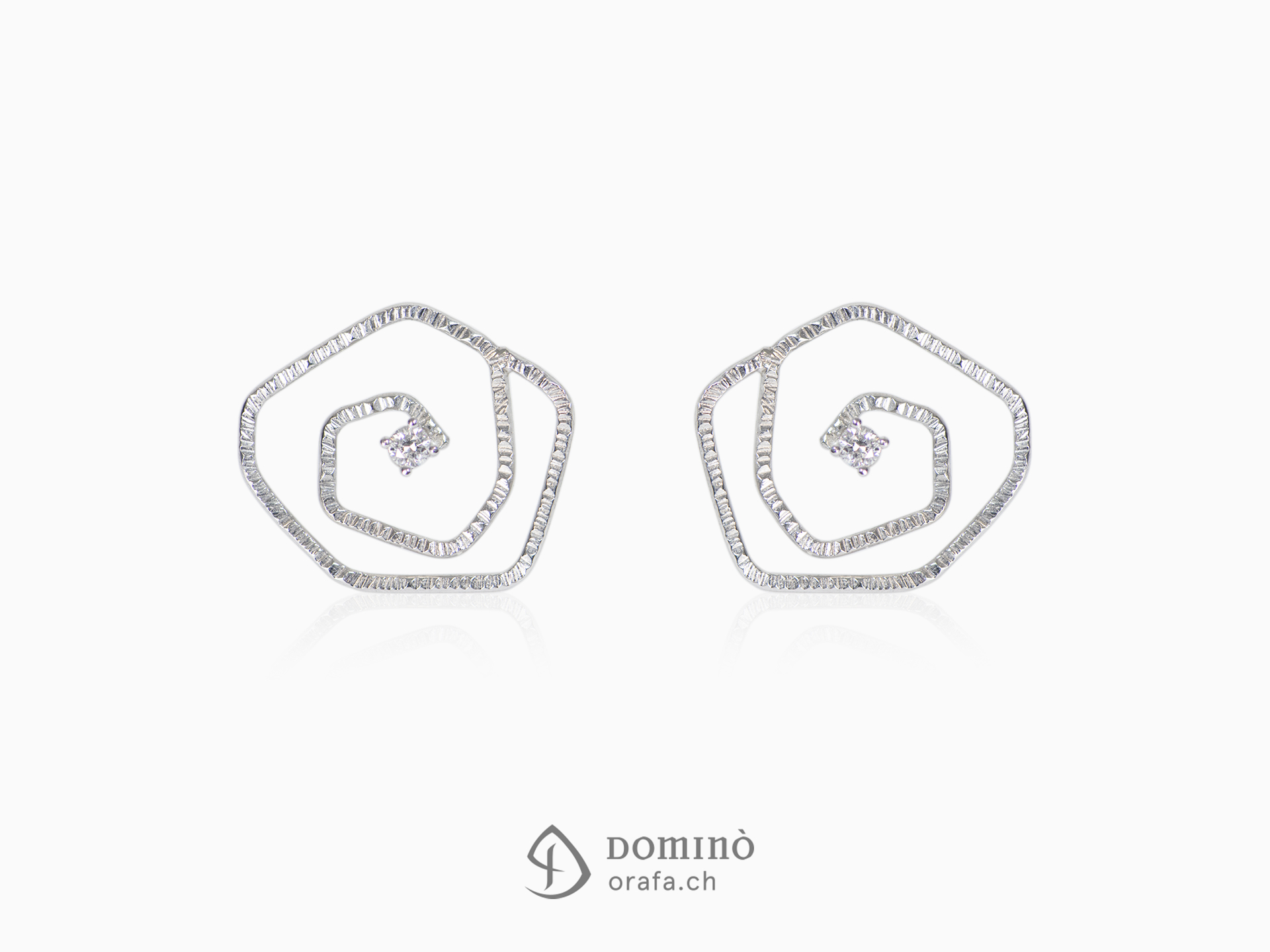 Rose earrings with diamonds